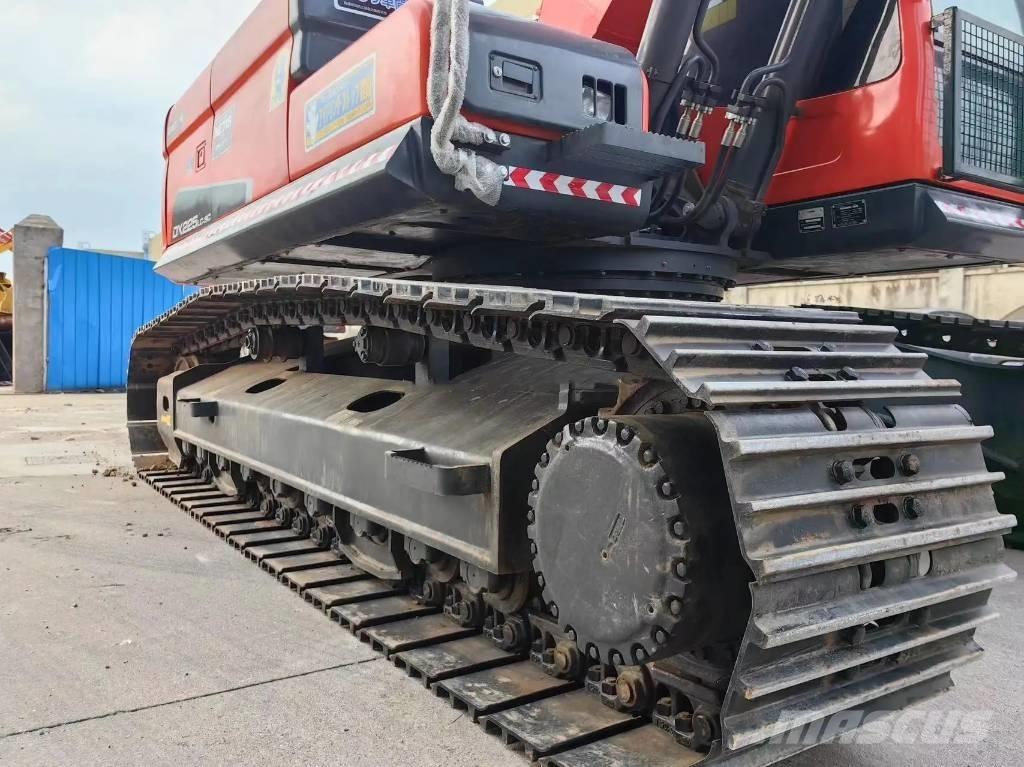 Doosan DX225LC-9C Гусеничні екскаватори