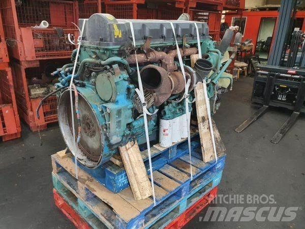 Volvo D9A260 EC01 Двигуни