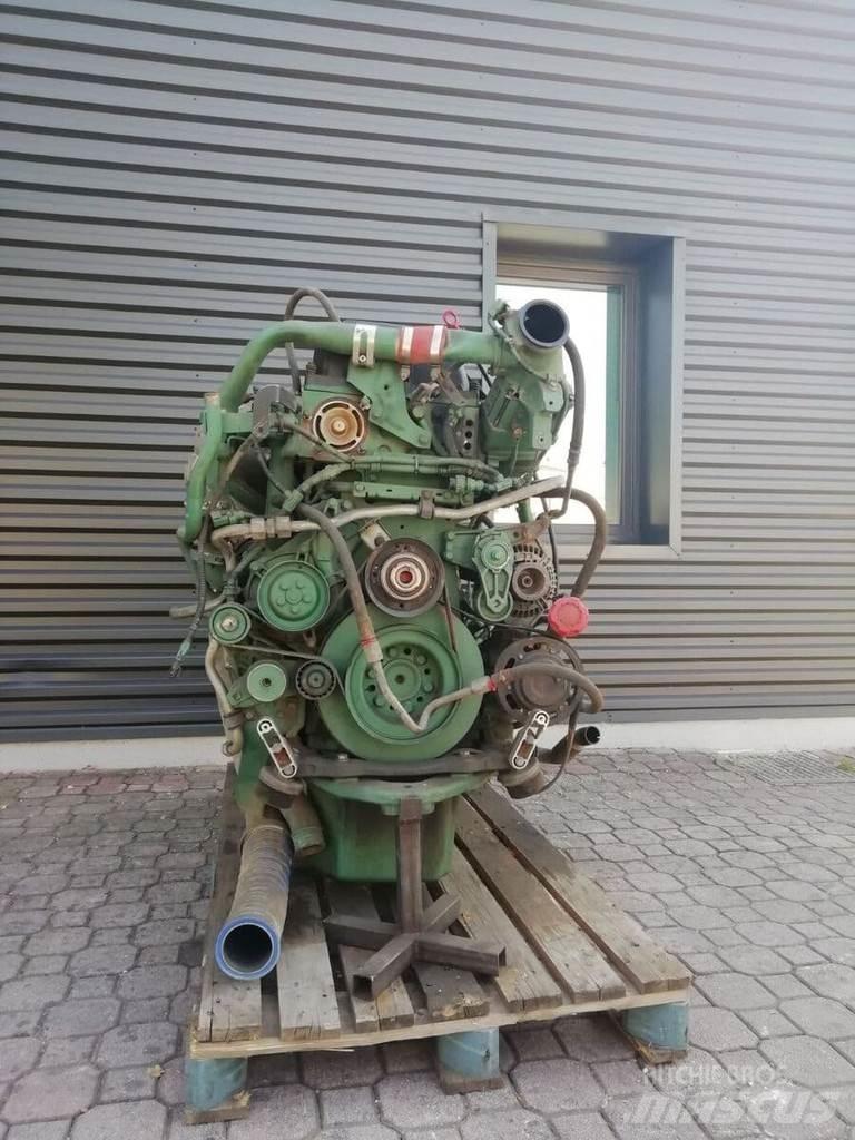 Volvo D11C Двигуни