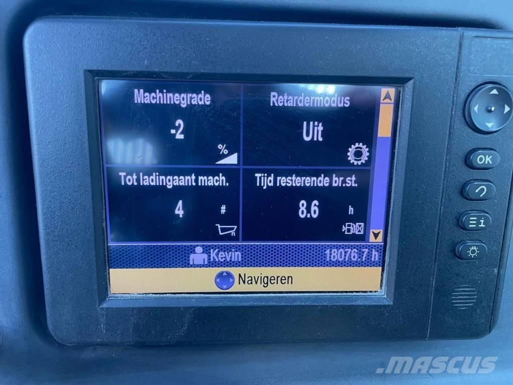 CAT 740B Зчленовані самоскиди