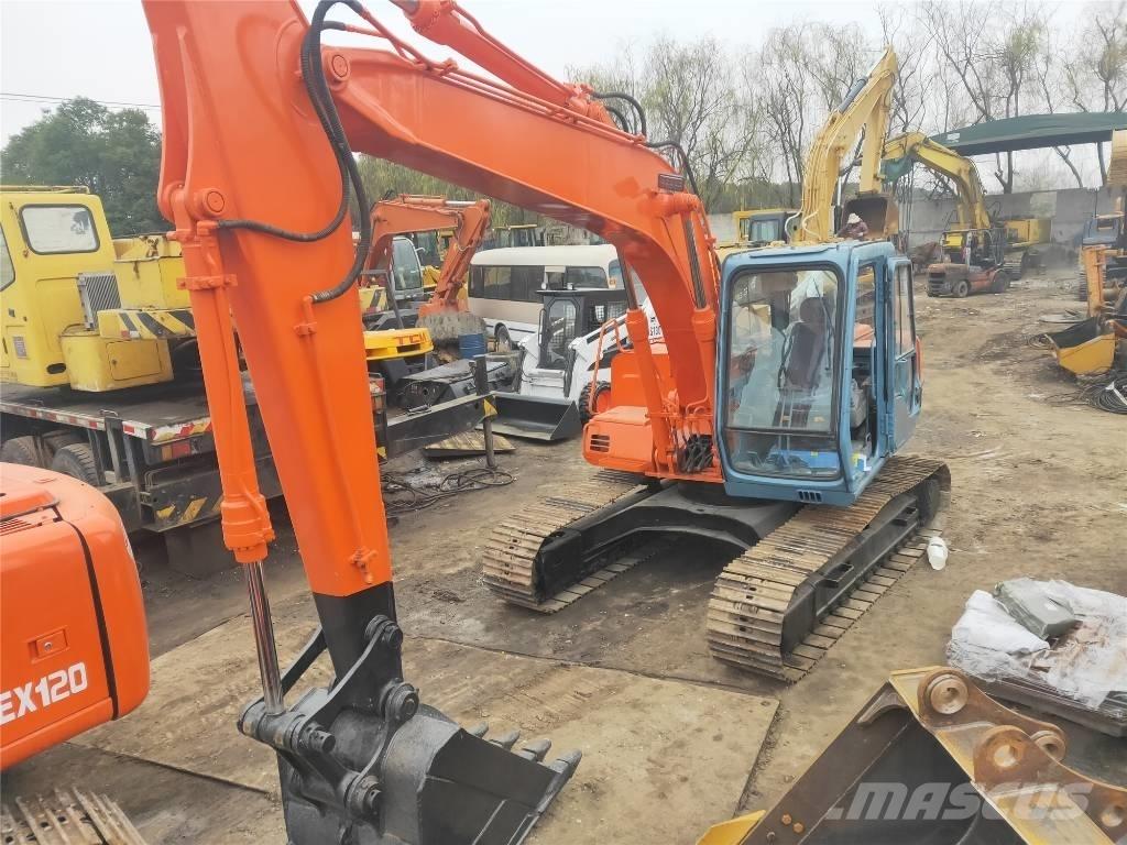 Hitachi EX120 Середні екскаватори 7т. - 12т.