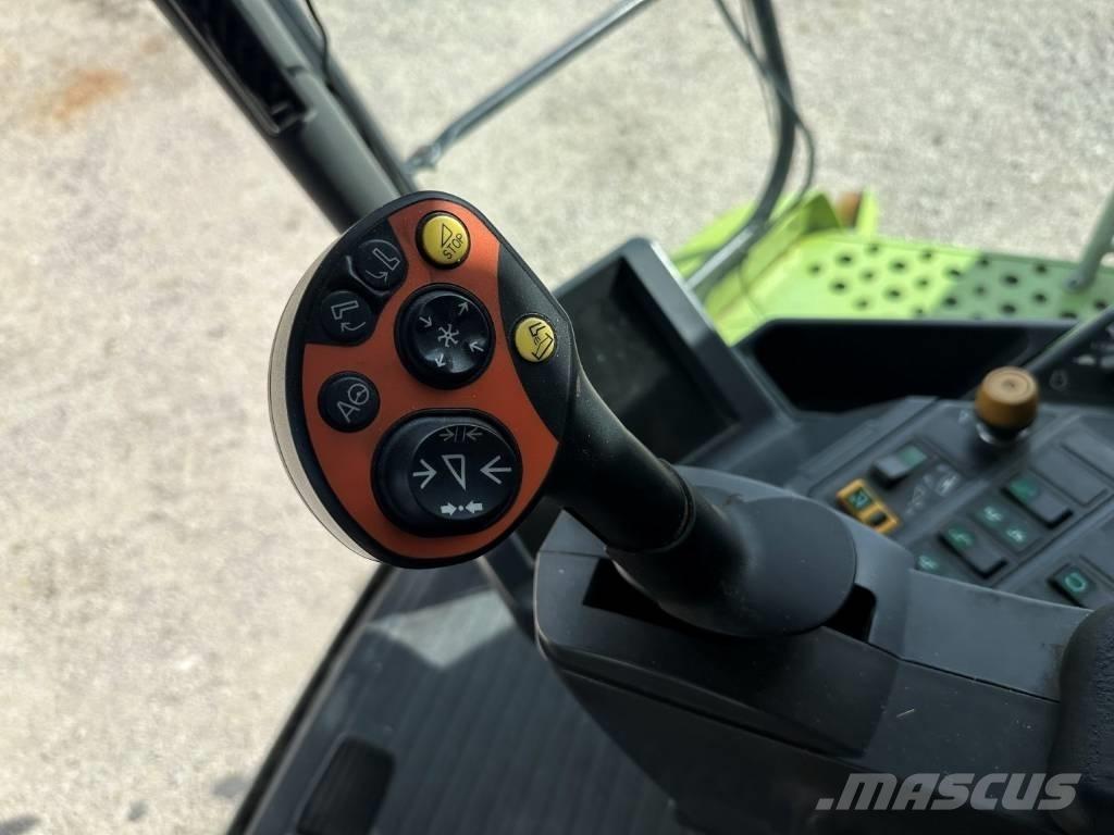 CLAAS Lexion 550 Зернозбиральні комбайни