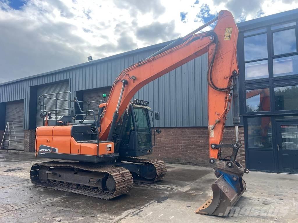Doosan DX 140 LC Гусеничні екскаватори