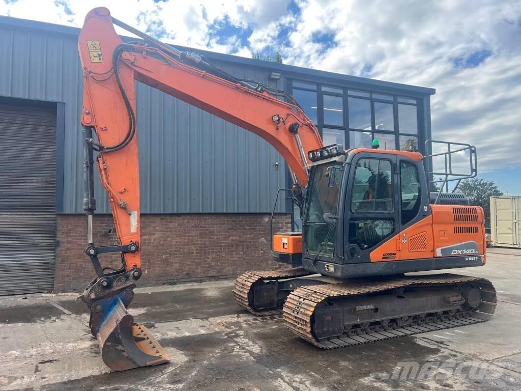 Doosan DX 140 LC Гусеничні екскаватори