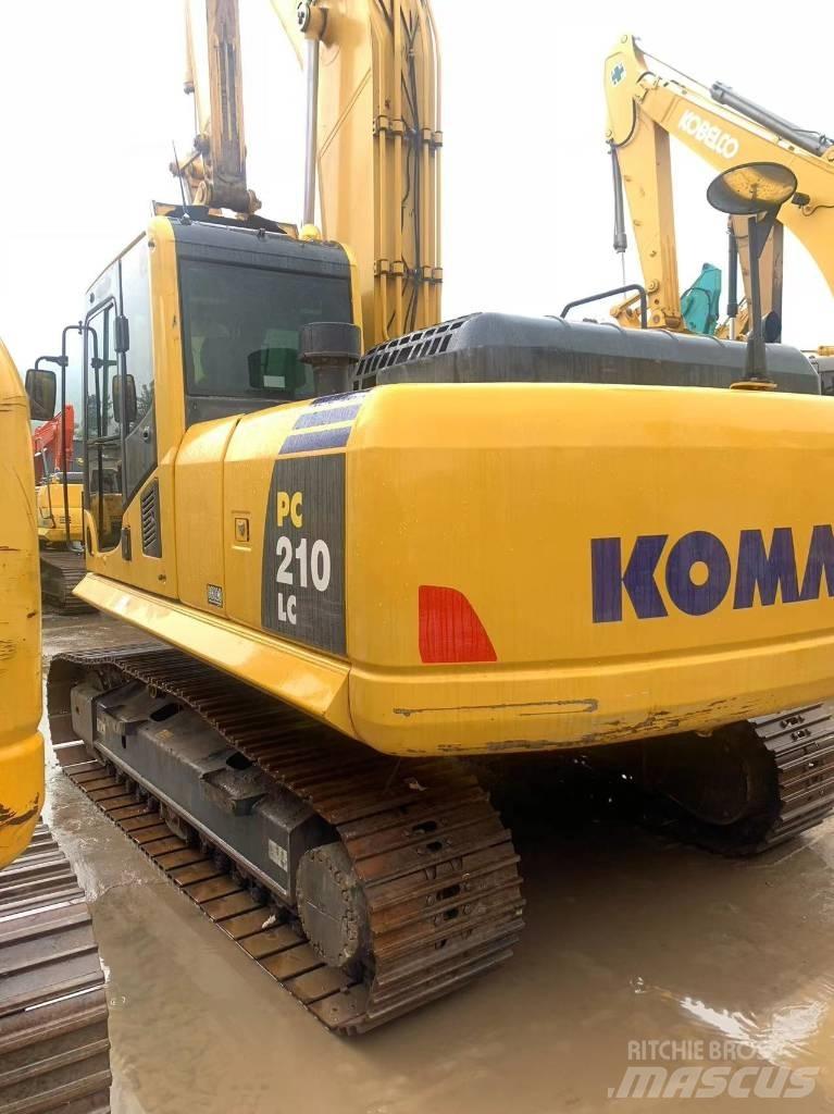 Komatsu PC 210-8 Гусеничні екскаватори