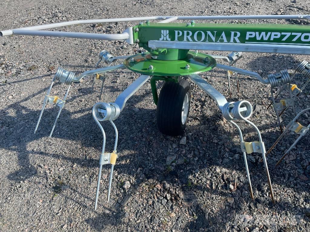 Pronar PWP770C Граблі і сінозворушувачі