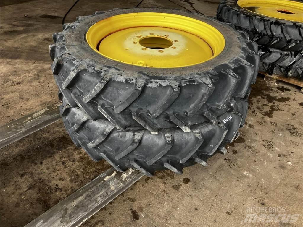 BKT 270/95R32 Колеса