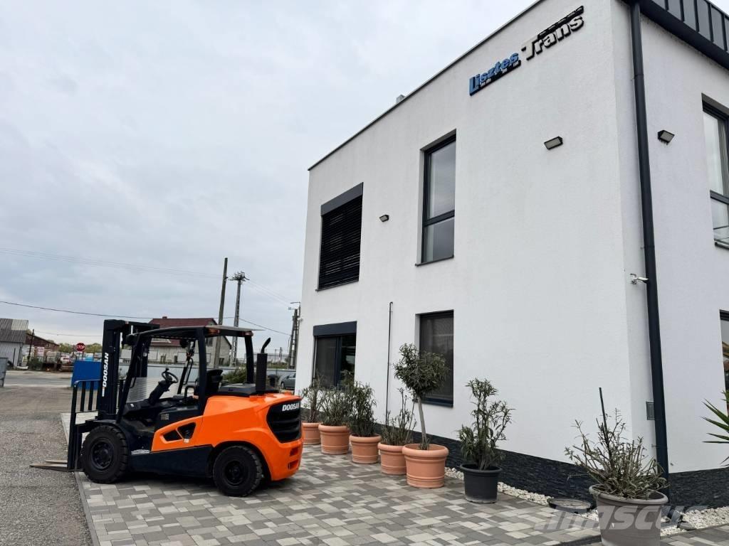 Doosan D 50,  130üó!!! 5t Дизельні навантажувачі