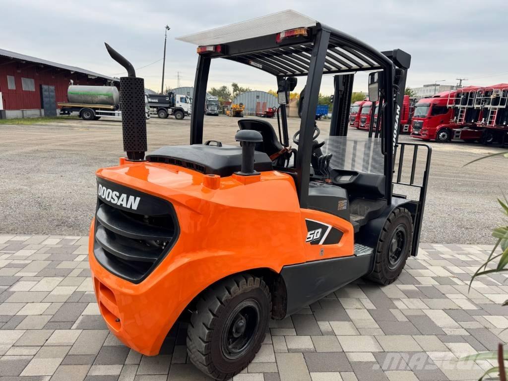 Doosan D 50,  130üó!!! 5t Дизельні навантажувачі