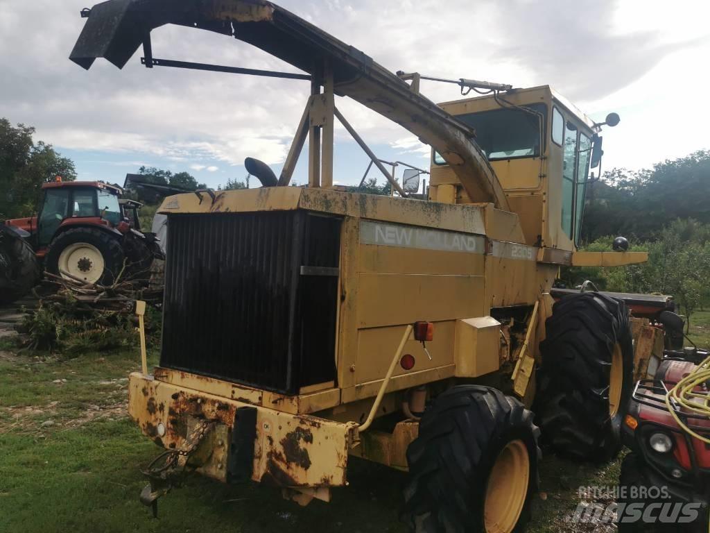New Holland 2305 Кормозбиральні комбайни
