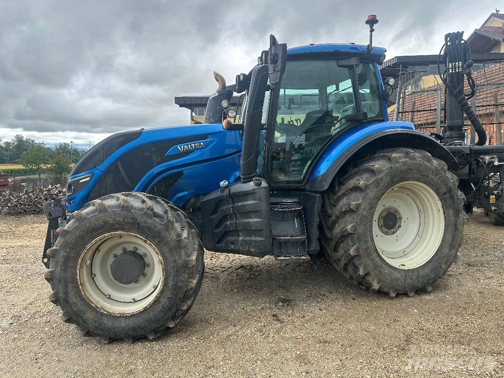Valtra T 174 E Трактори