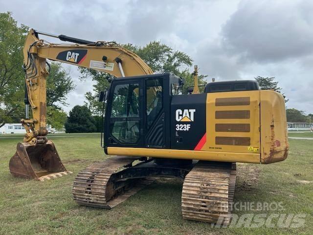  2017 CAT 323 FL Гусеничні екскаватори
