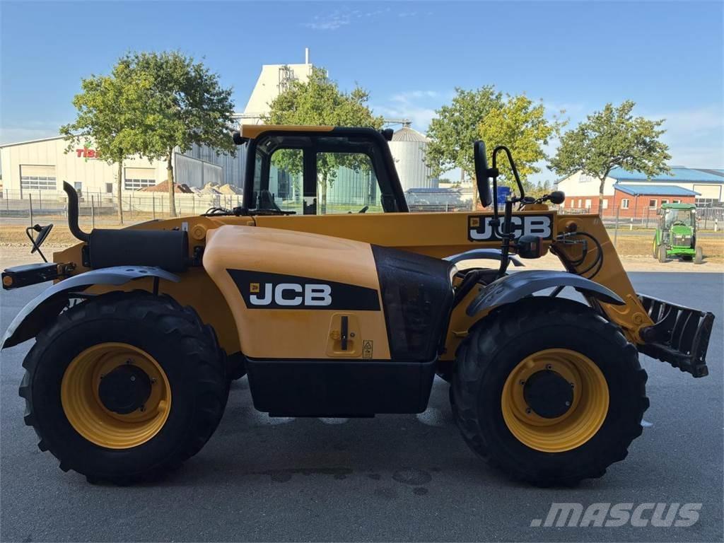 JCB 526-56 Телескопічний навантажувач