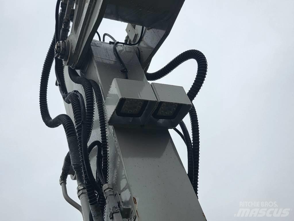 Takeuchi TB 2150 Гусеничні екскаватори