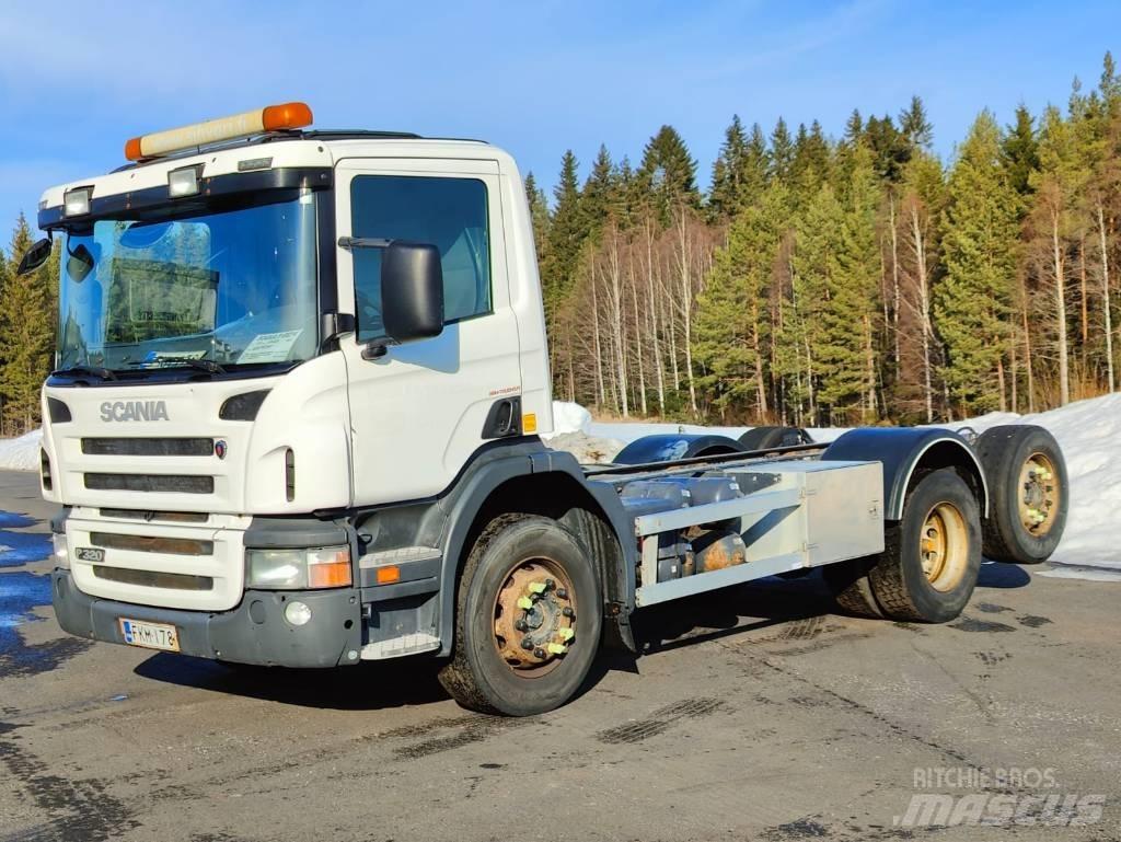 Scania P 320 Шасі з кабіною
