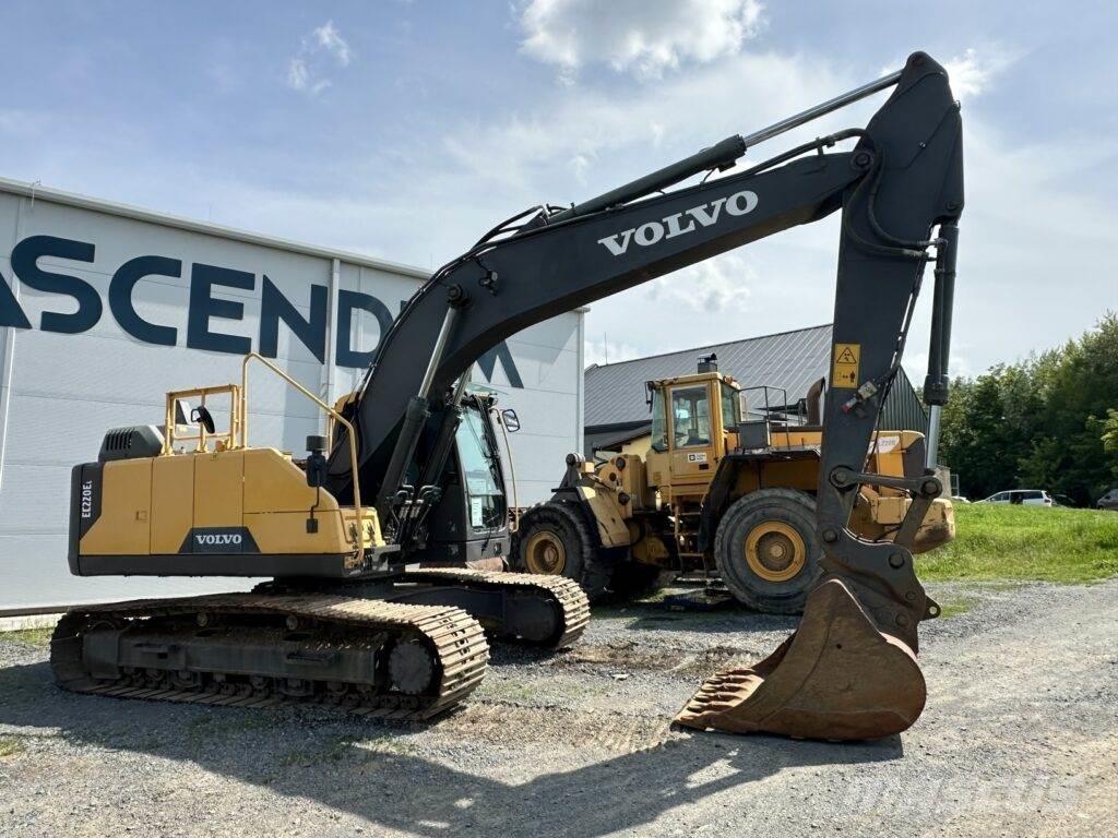 Volvo EC220EL Гусеничні екскаватори