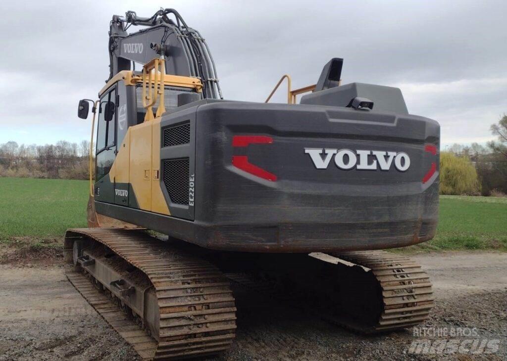 Volvo EC220EL Гусеничні екскаватори