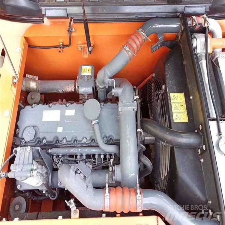Doosan DX 225 Гусеничні екскаватори