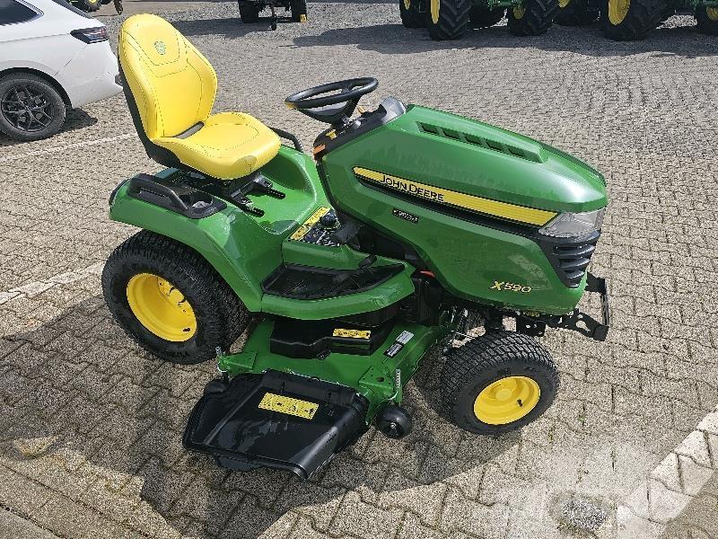 John Deere X590 Косилки