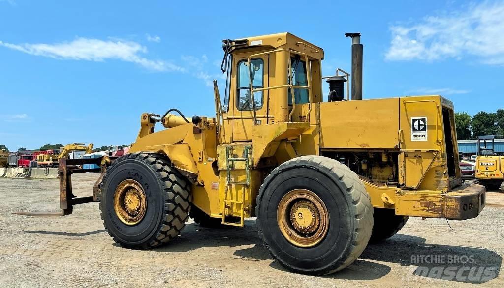 CAT 966 D Фронтальні навантажувачі