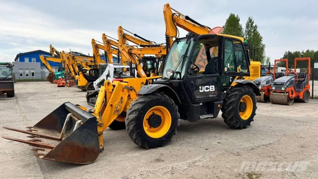 JCB 531-70 Телескопічні фронтальні навантажувачі