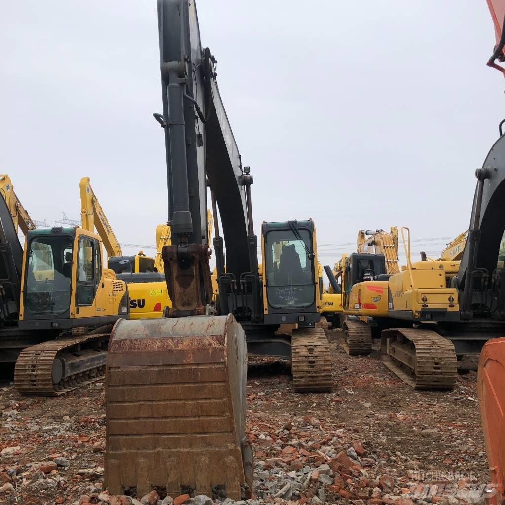 Volvo EC210B Гусеничні екскаватори