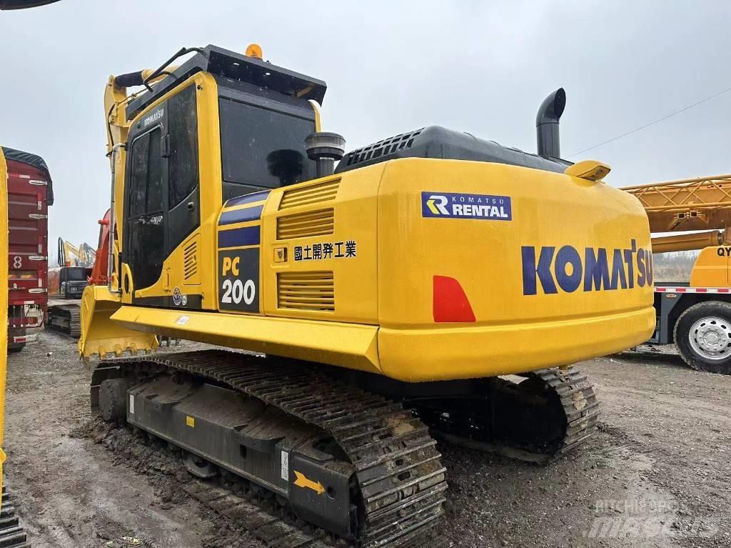 Komatsu PC 200-8 Середні екскаватори 7т. - 12т.