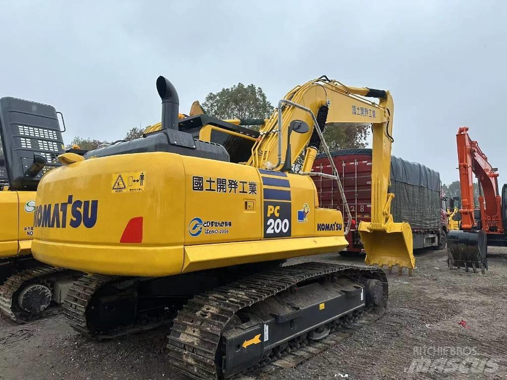 Komatsu PC 200-8 Середні екскаватори 7т. - 12т.