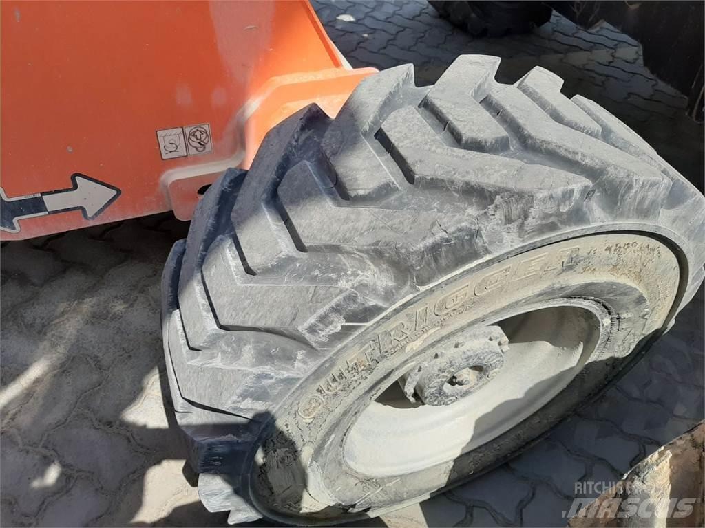 JLG 460SJ Телескопічні підйомники