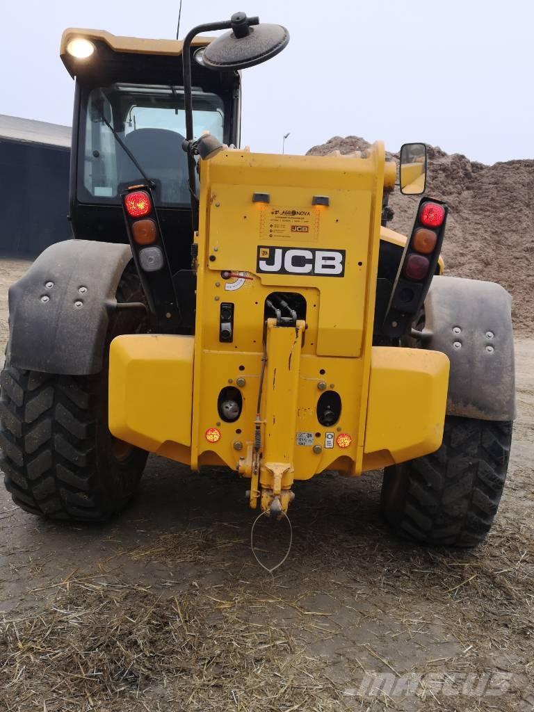 JCB 560-80 Телескопічні навантажувачі