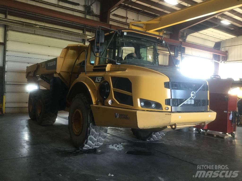 Volvo A 25 F Зчленовані самоскиди