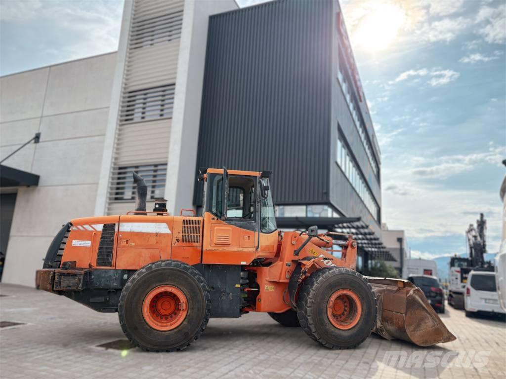 Doosan DL 300 Фронтальні навантажувачі