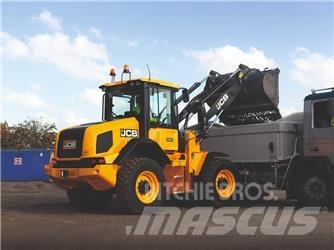 JCB 411 Фронтальні навантажувачі
