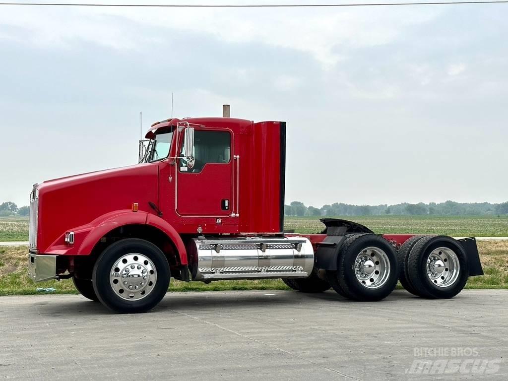 Kenworth T 800 Тягачі