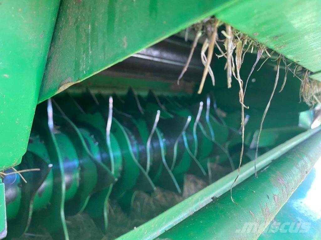 John Deere 568 Рулонні прес-підбирачі