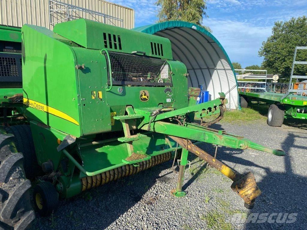 John Deere 568 Рулонні прес-підбирачі
