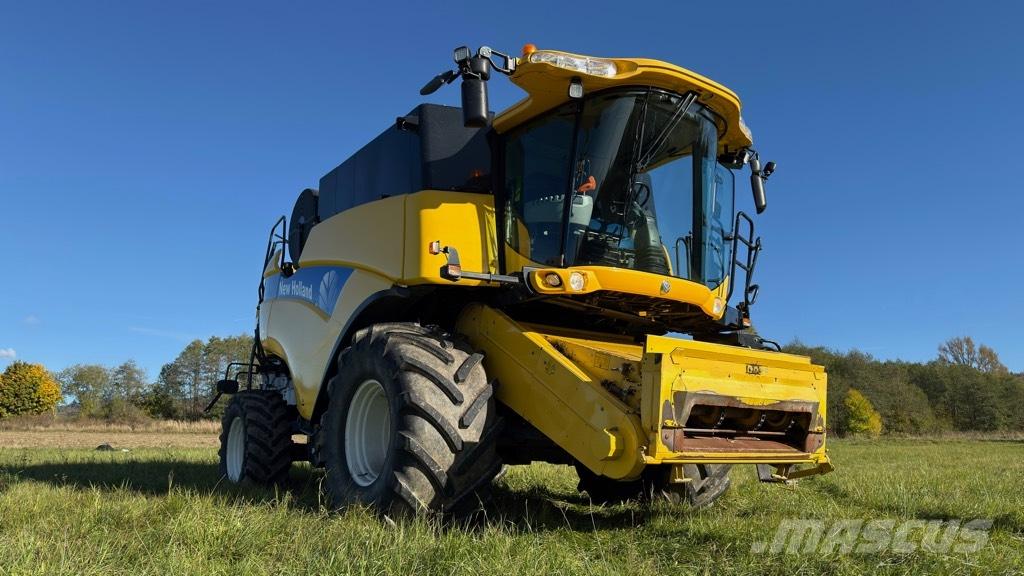 New Holland CX 8080 Зернозбиральні комбайни