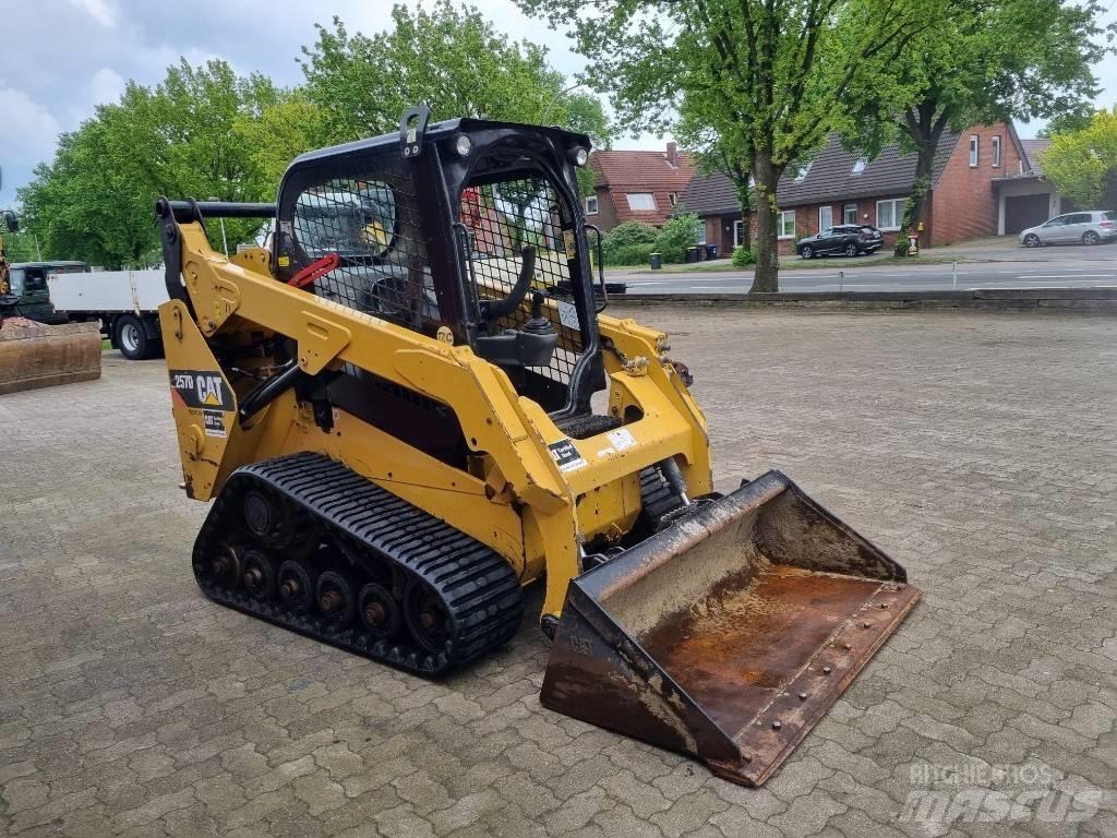 CAT 257 D Міні-навантажувачі