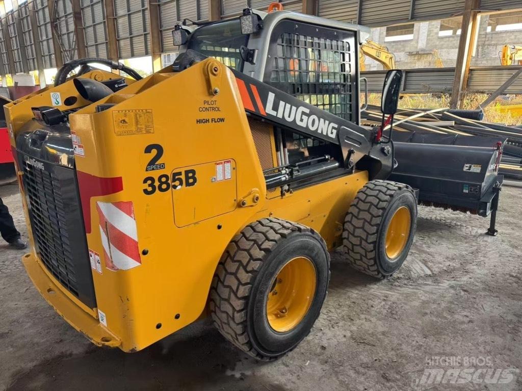 LiuGong 385 B Міні-навантажувачі