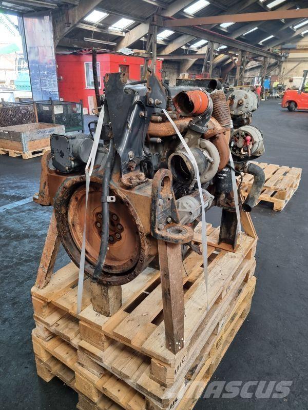 Iveco F4HE9684E Двигуни