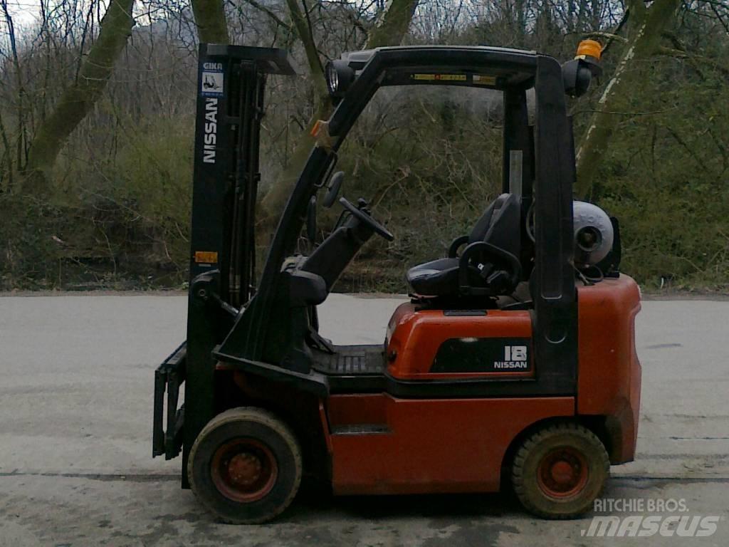 Nissan PD01A18PQ Газові навантажувачі