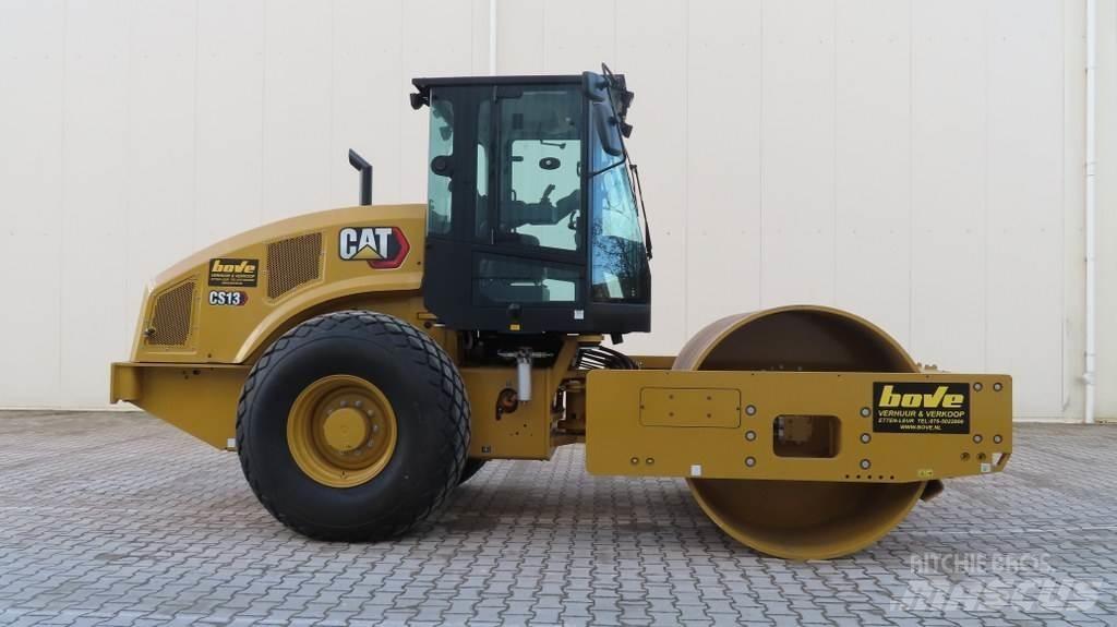 CAT CS66B Грунтові котки