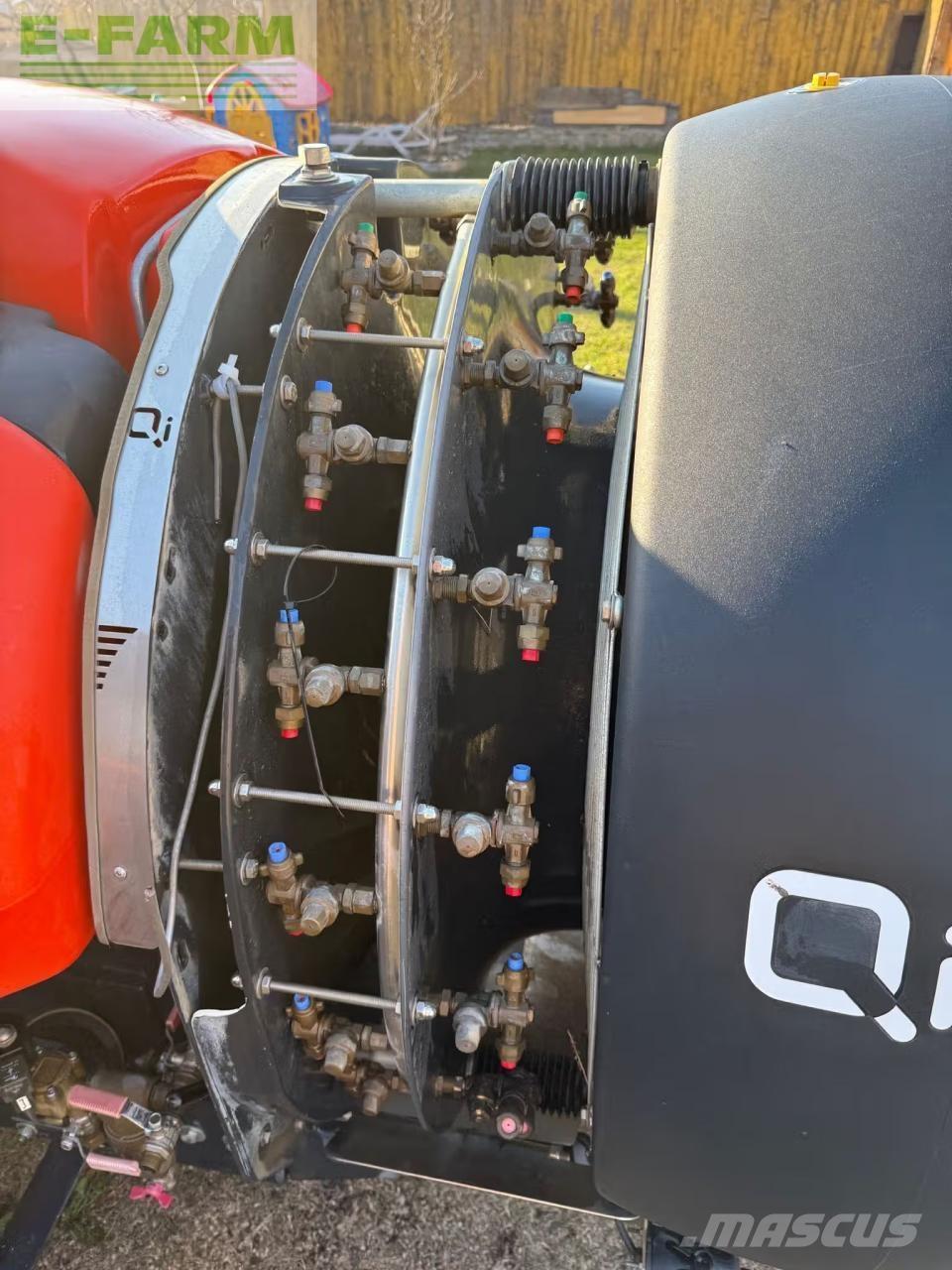 Kubota Qi 9.0 Причіпні обприскувачі