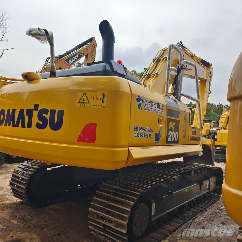 Komatsu PC 240 Гусеничні екскаватори
