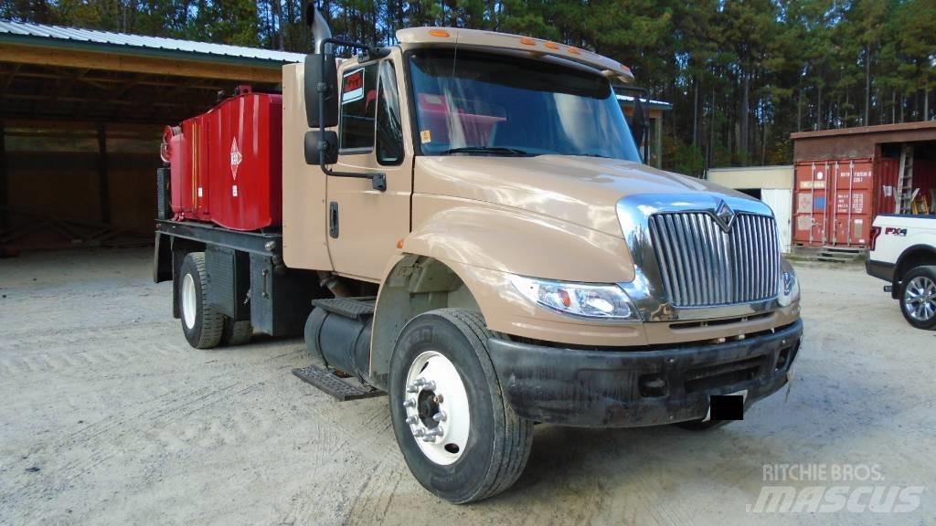 International 8500 Вантажівки-цистерни