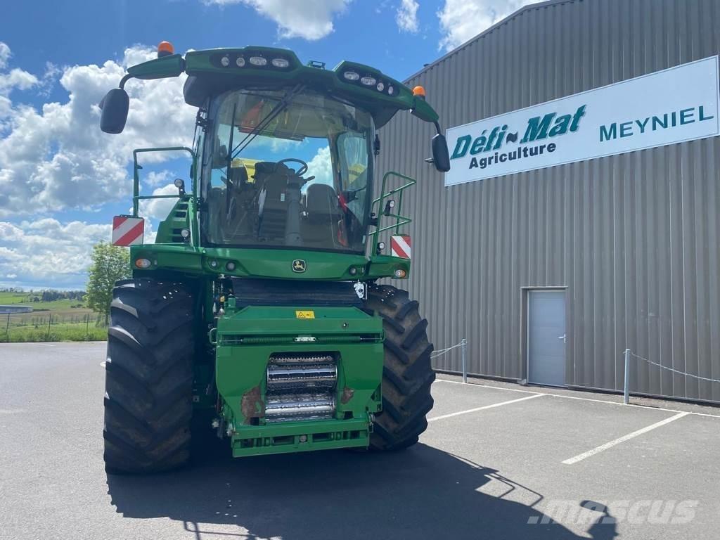 John Deere 8200 Фуражні комбайни