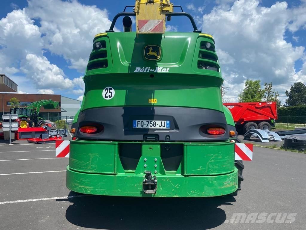 John Deere 8200 Фуражні комбайни