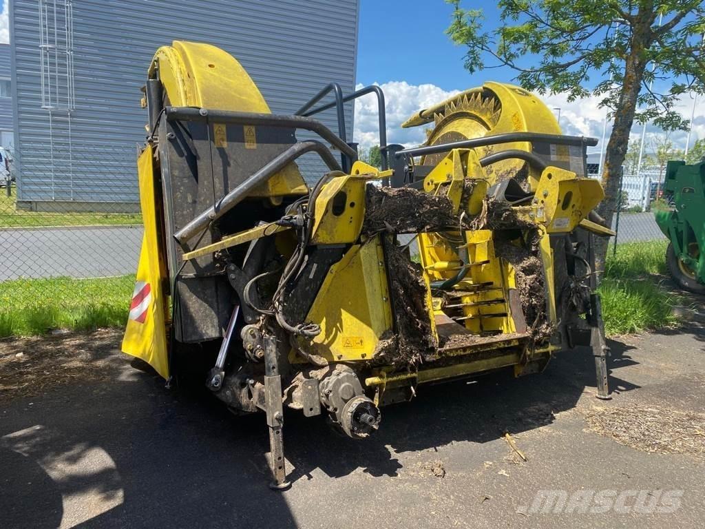 John Deere 8200 Фуражні комбайни