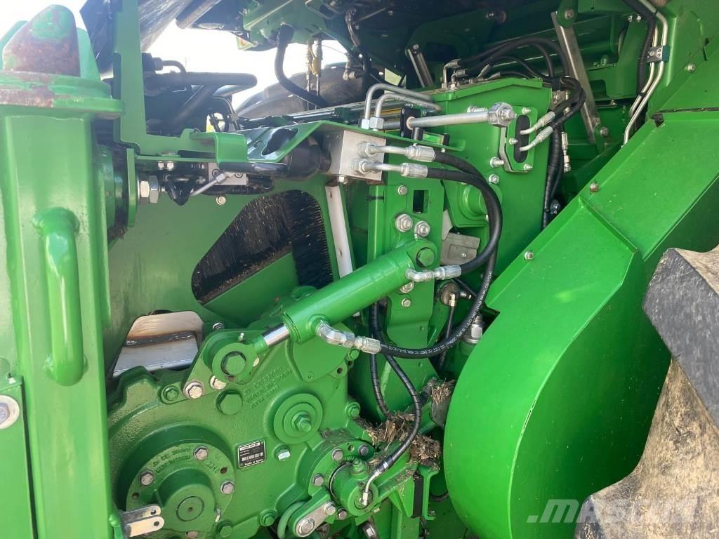 John Deere 8200 Фуражні комбайни