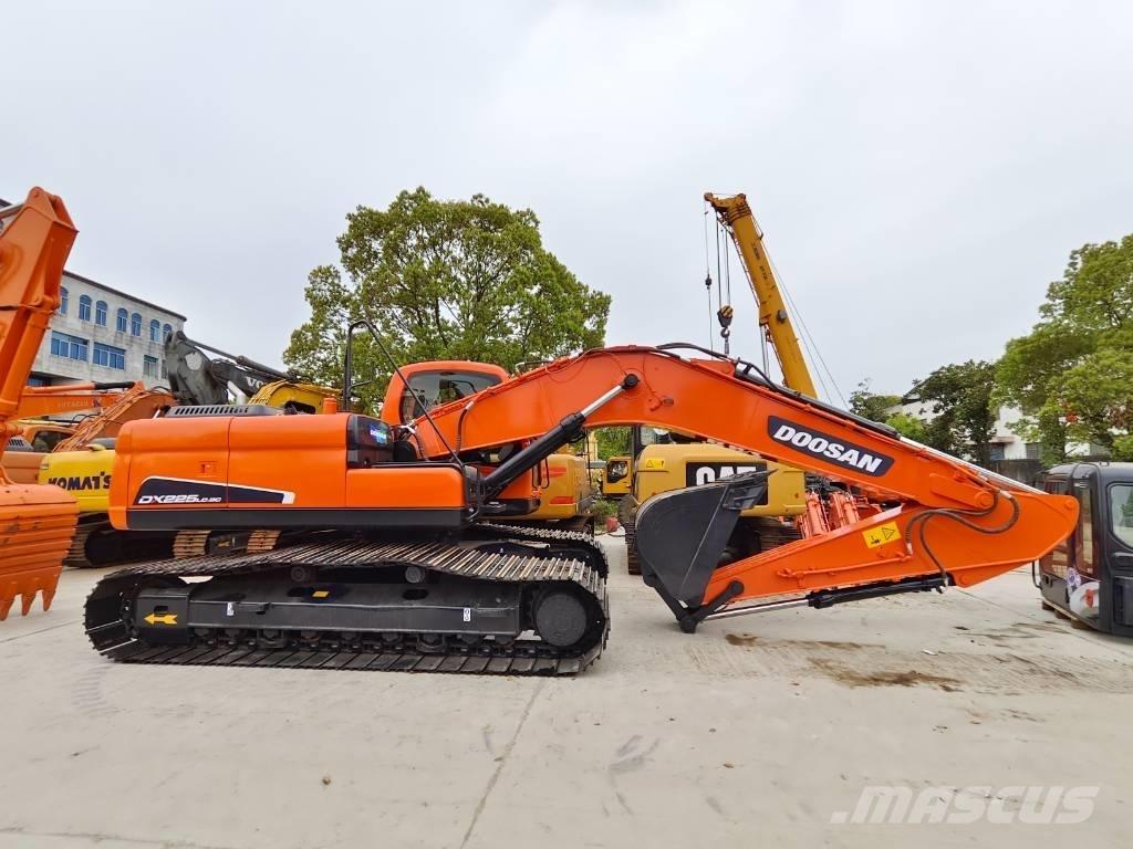 Doosan DX 225 LC-9C Гусеничні екскаватори